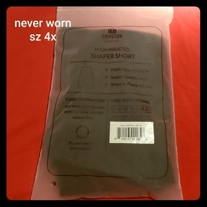 Empetua High waisted shorts